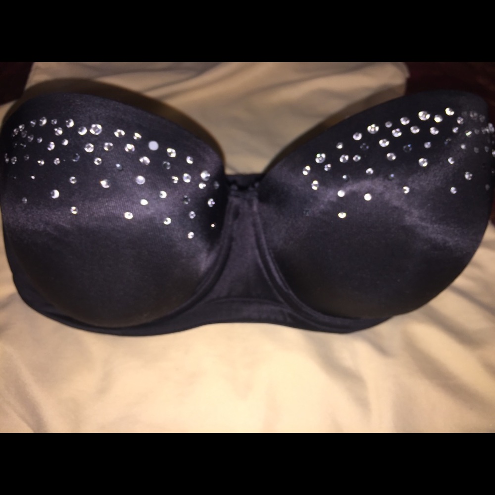 Cacique 40DD strapless bra.